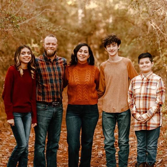 Meet your Posher, Jessica - Picture 1 of 1